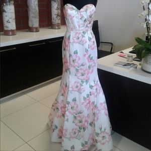 New only tried on Rachel Allen dress size 10